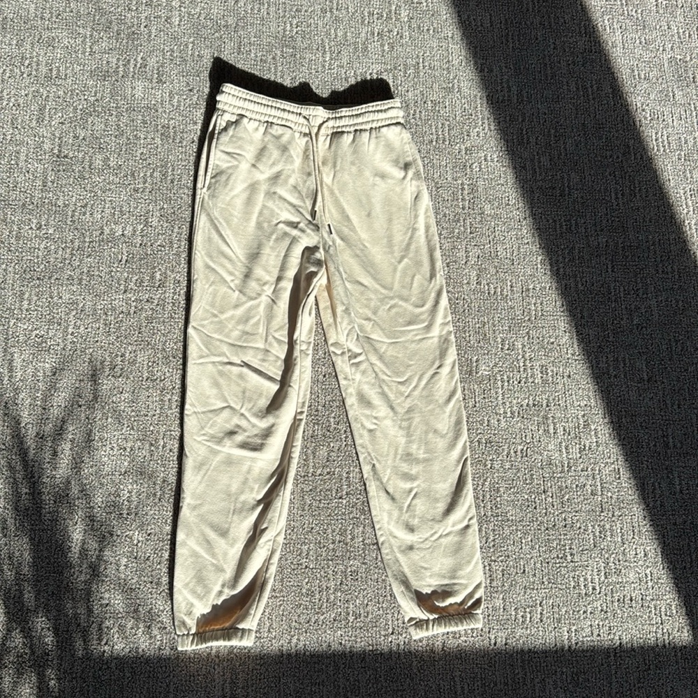 H&M BEIGE SWEATPANTS SIZE SMALL